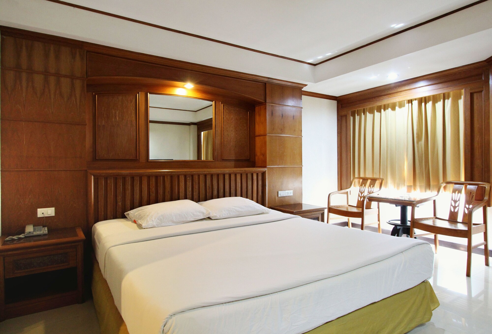 aa pattaya residence