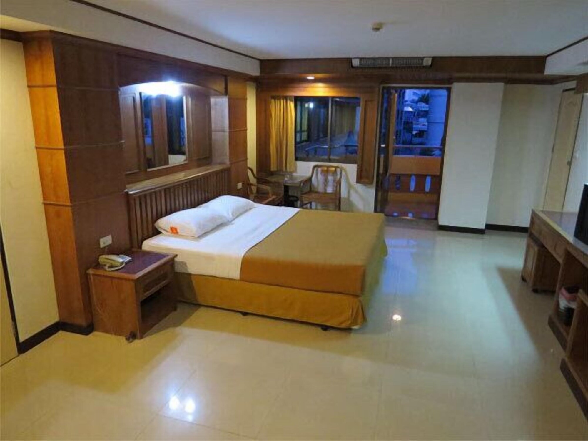 aa pattaya residence