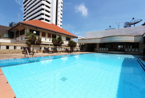 aa pattaya residence