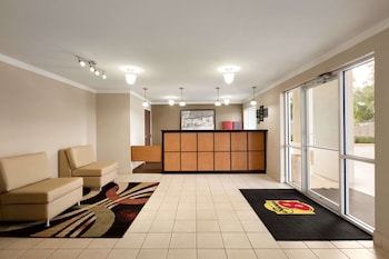 Super 8 By Wyndham Lake Charles Northeast,Kinder>>Calcasieu Parish,2 star