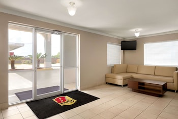 Super 8 By Wyndham Lake Charles Northeast,Kinder>>Calcasieu Parish,2 star