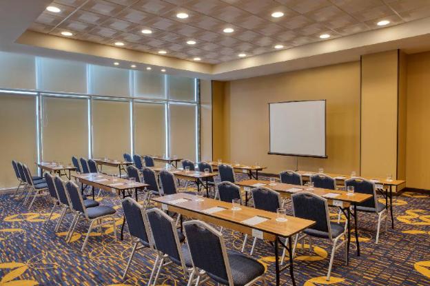 courtyard by marriott queretaro