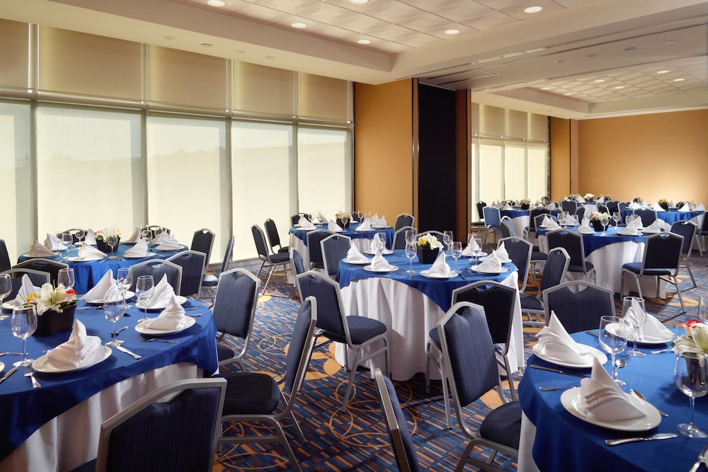 courtyard by marriott queretaro