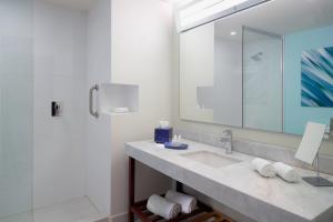 courtyard by marriott queretaro