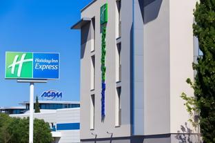 holiday inn express toulon est by ihg