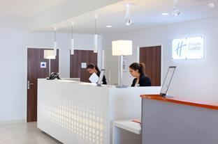 holiday inn express toulon est by ihg