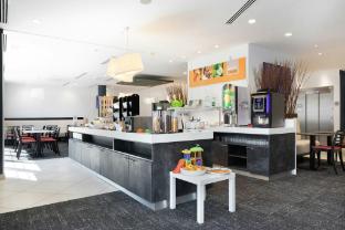 holiday inn express toulon est by ihg