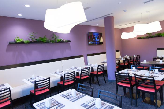 holiday inn express toulon est by ihg
