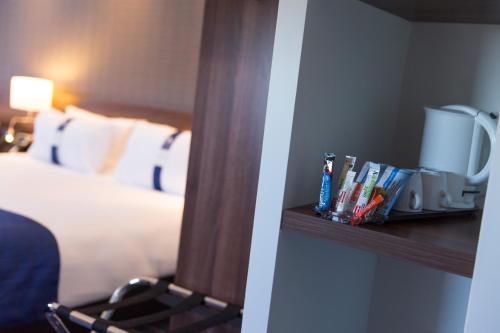 holiday inn express toulon est by ihg