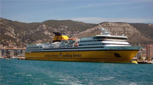holiday inn express toulon est by ihg