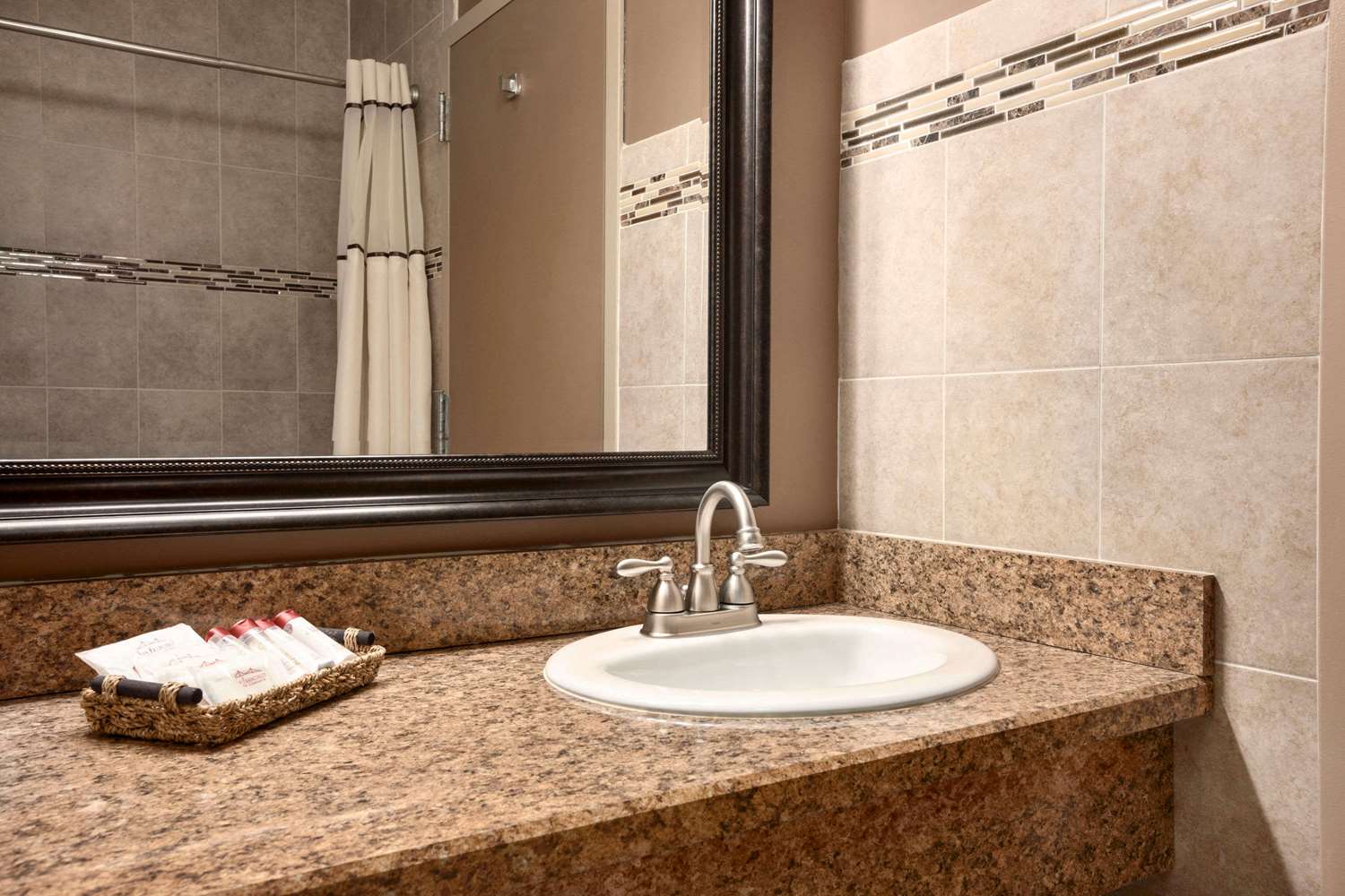 holiday inn newark international airport by ihg