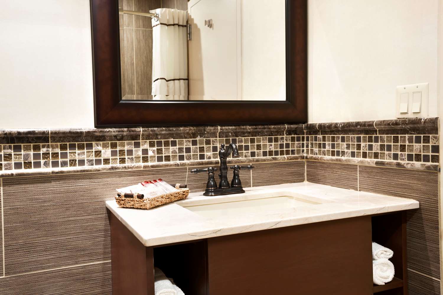 holiday inn newark international airport by ihg