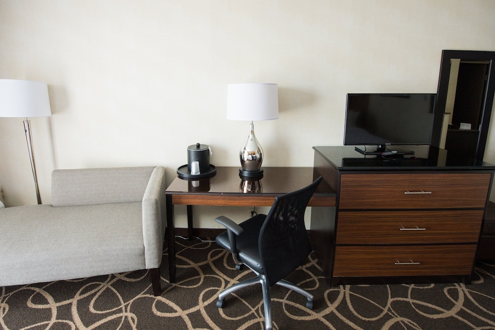 holiday inn newark international airport by ihg