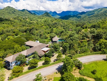 rain tree khao yai hotel