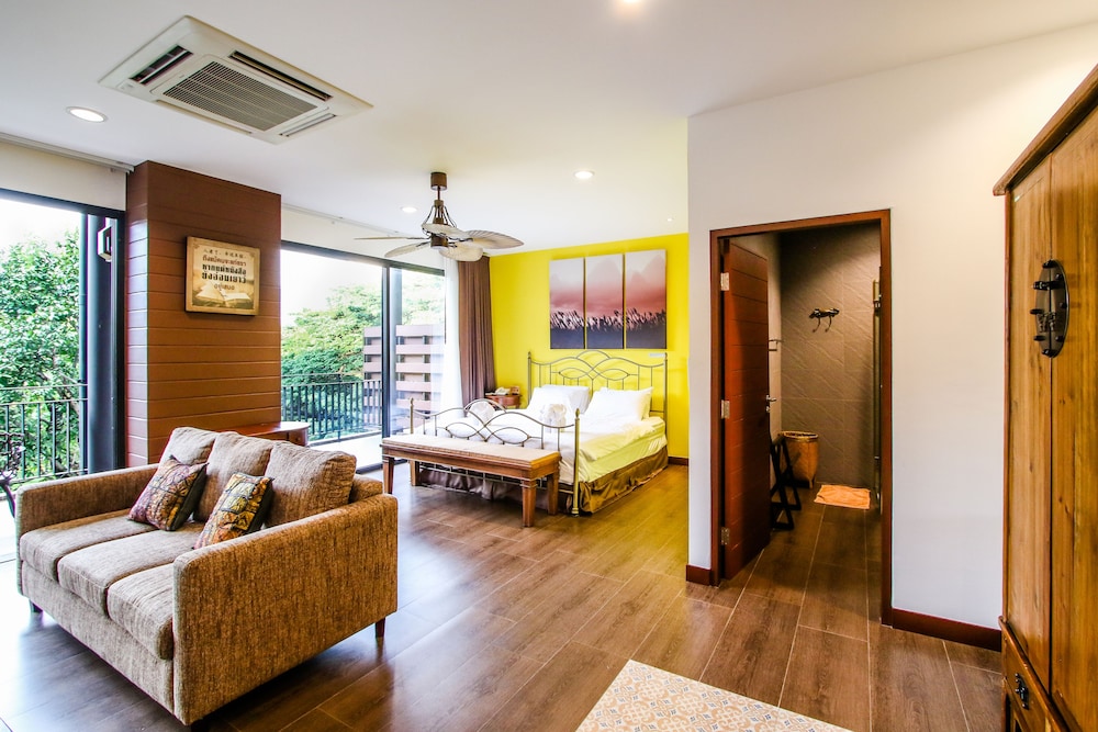 rain tree khao yai hotel