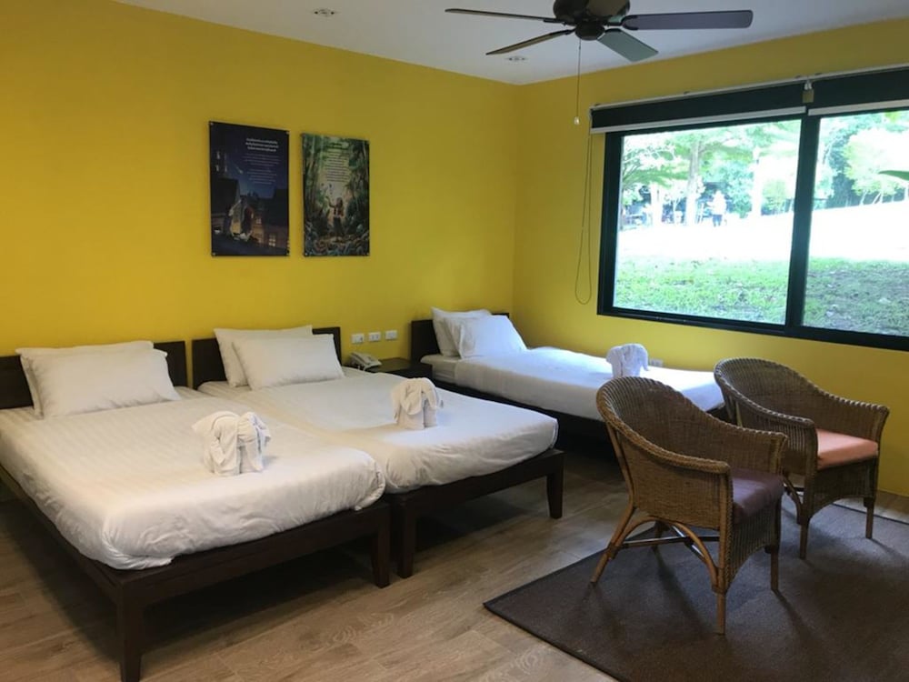 rain tree khao yai hotel