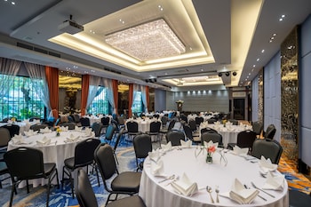 nouvo city hotel