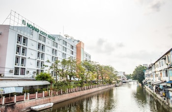 nouvo city hotel