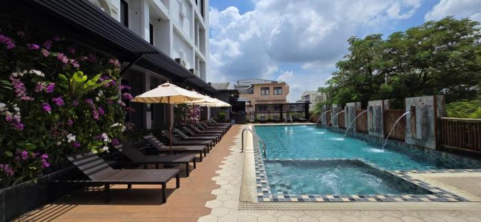 nouvo city hotel