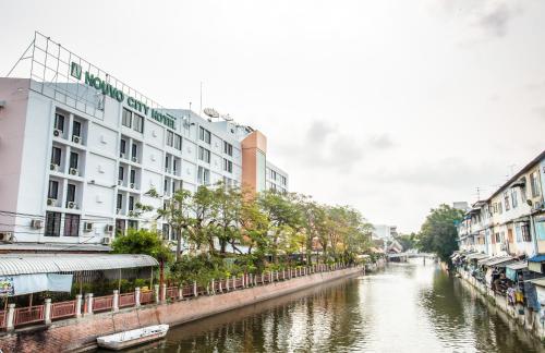 nouvo city hotel