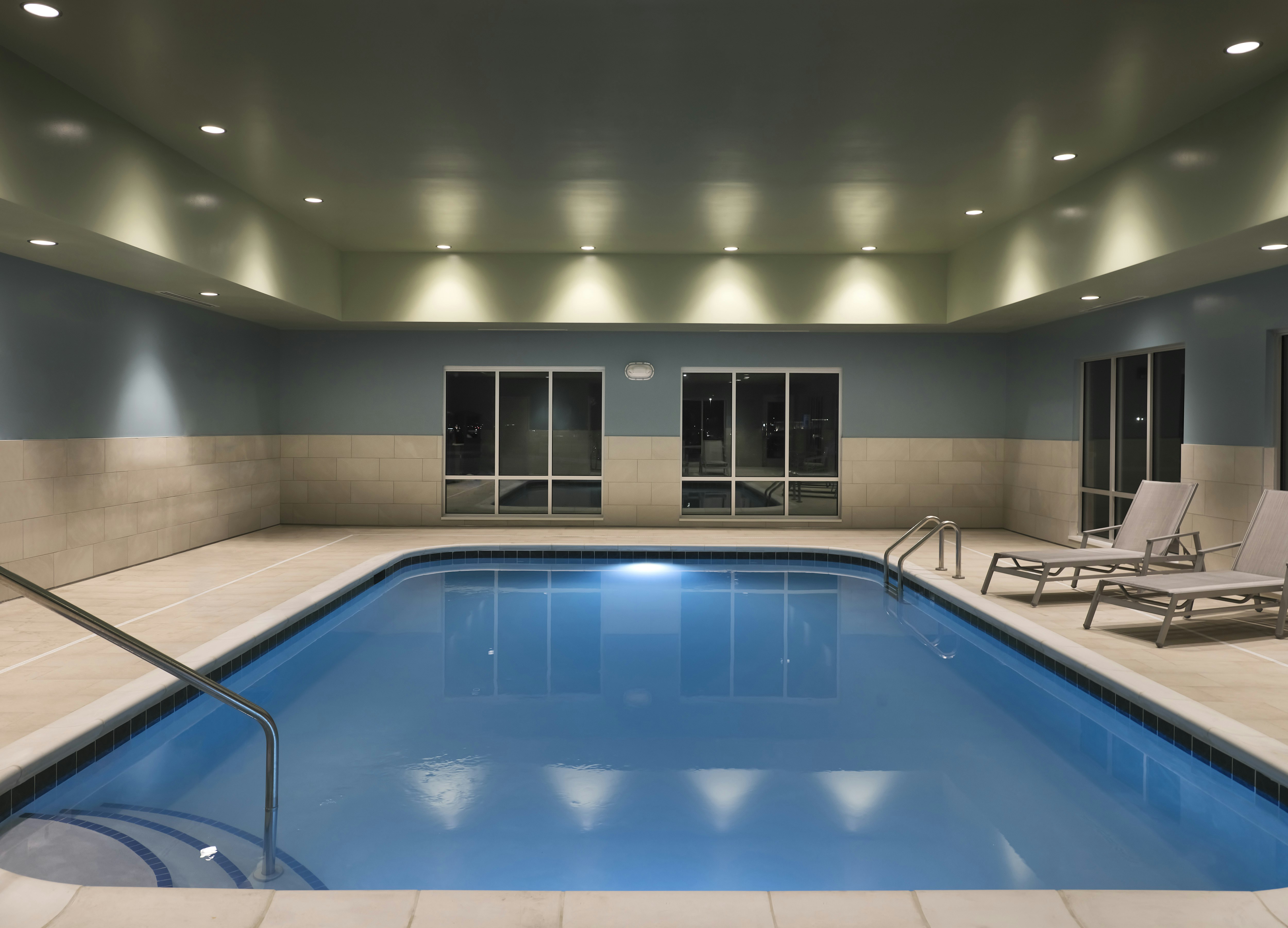 holiday inn express and suites lockport an ihg hotel