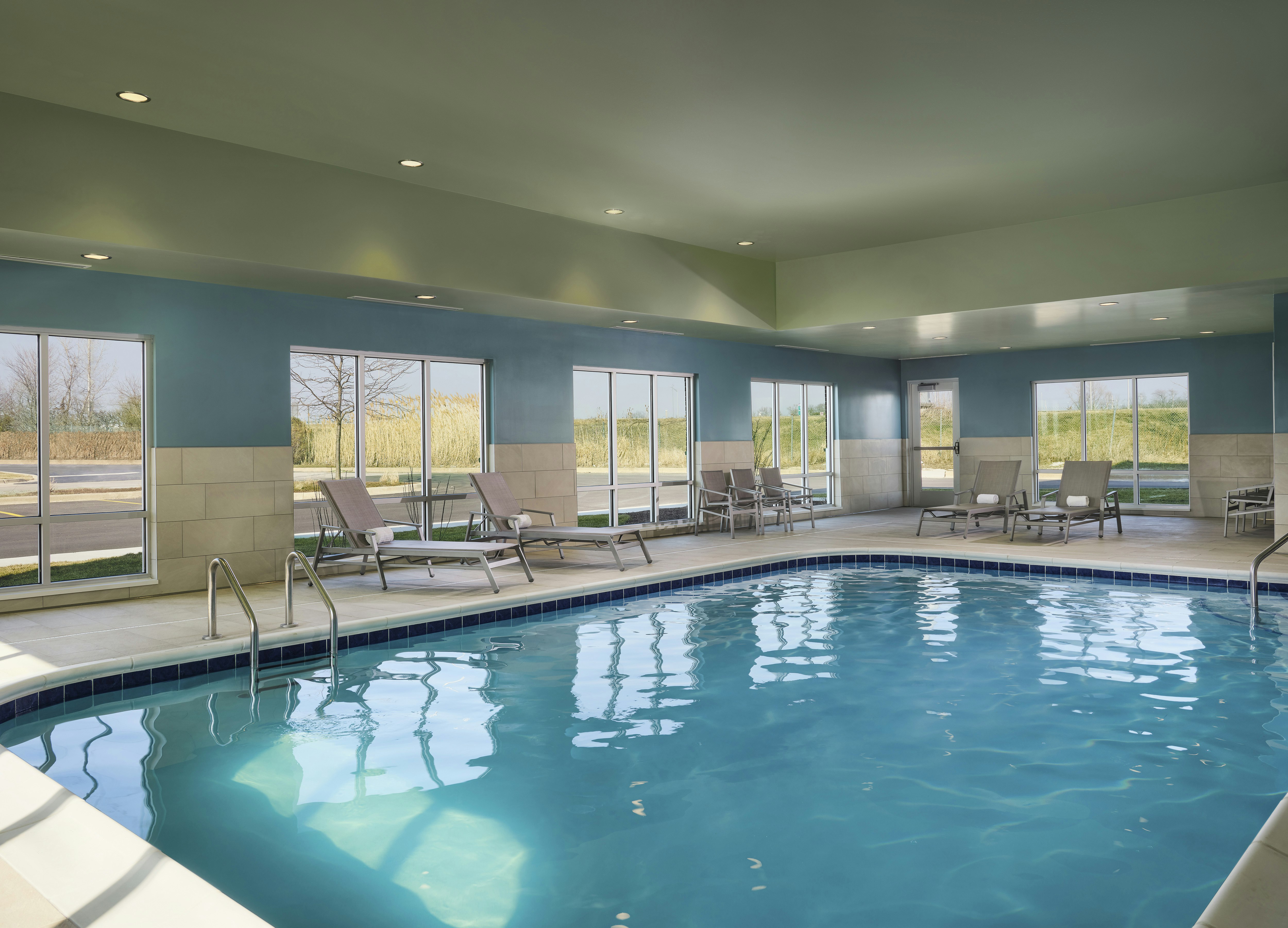 holiday inn express and suites lockport an ihg hotel