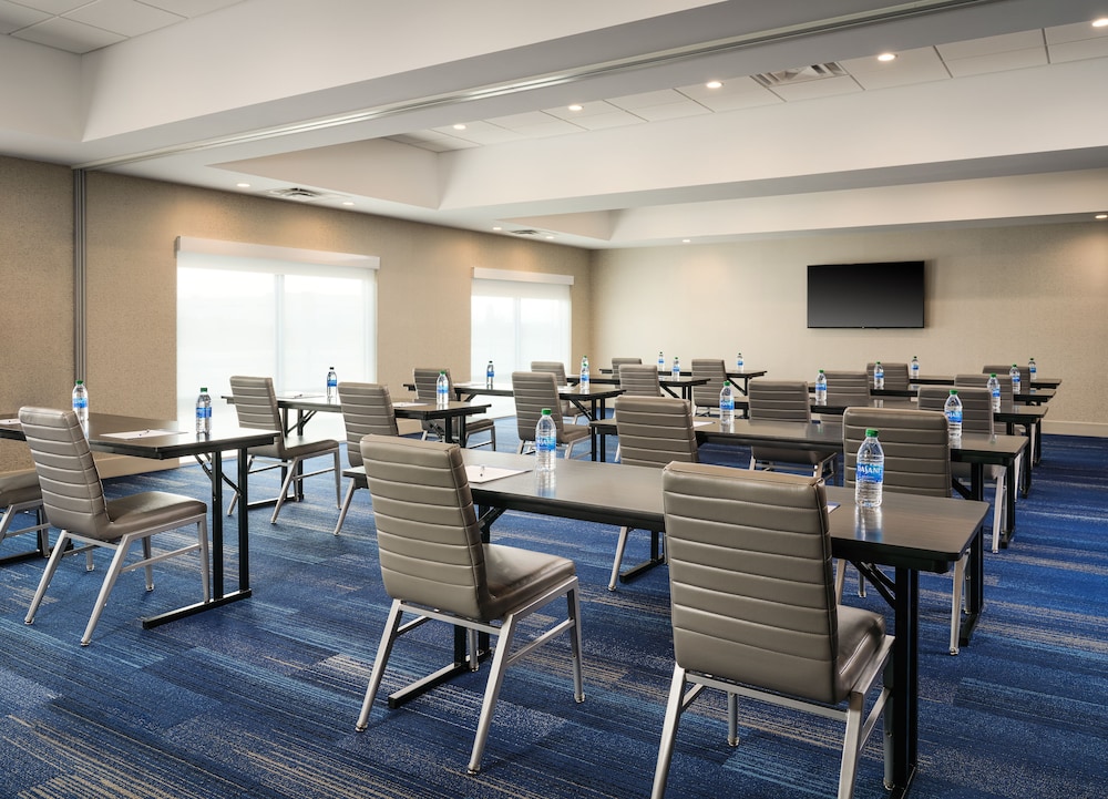 holiday inn express and suites lockport an ihg hotel