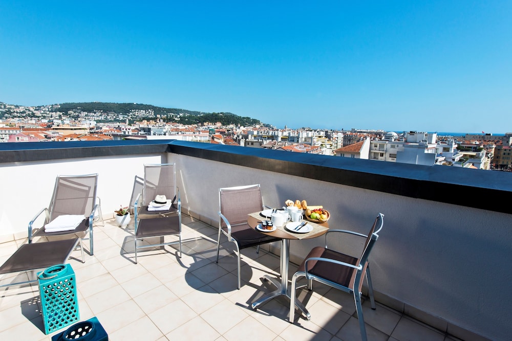 holiday inn nice by ihg