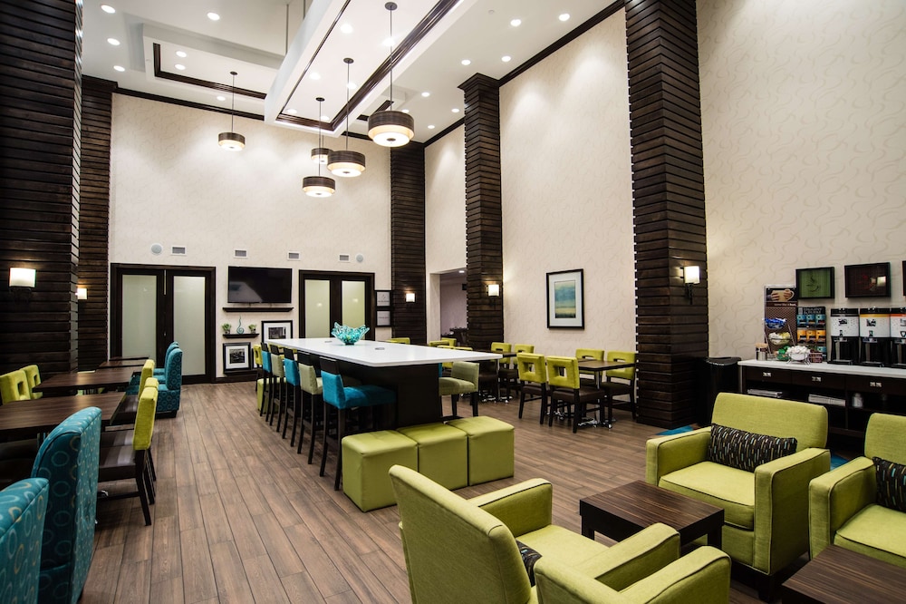 hampton inn and suites by hilton regina east gate