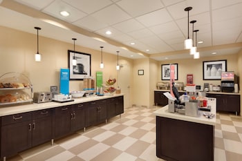 hampton inn and suites philadelphia montgomeryville