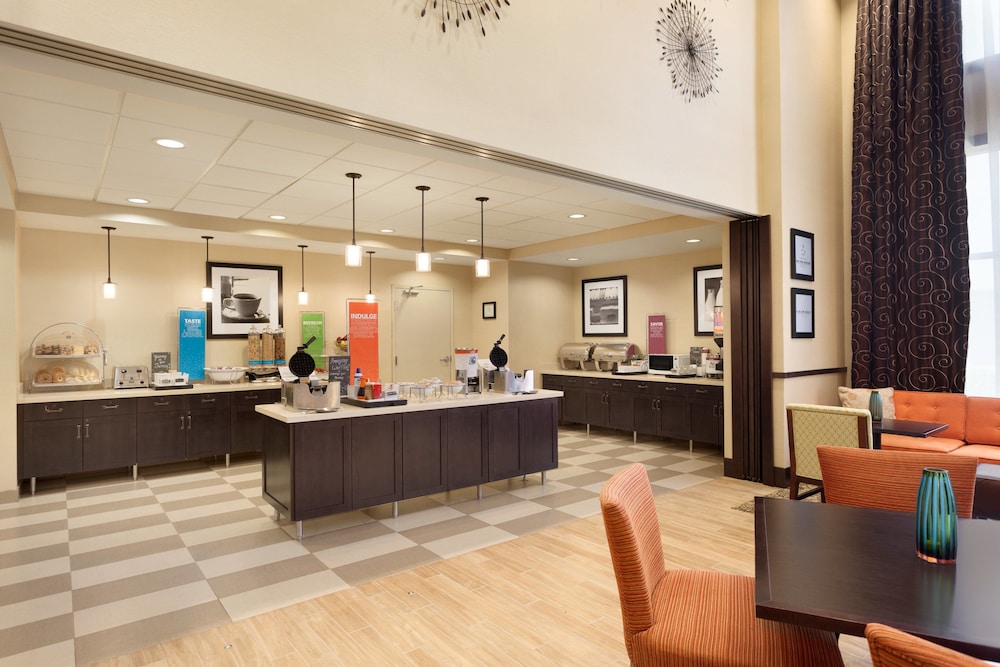 hampton inn and suites philadelphia montgomeryville