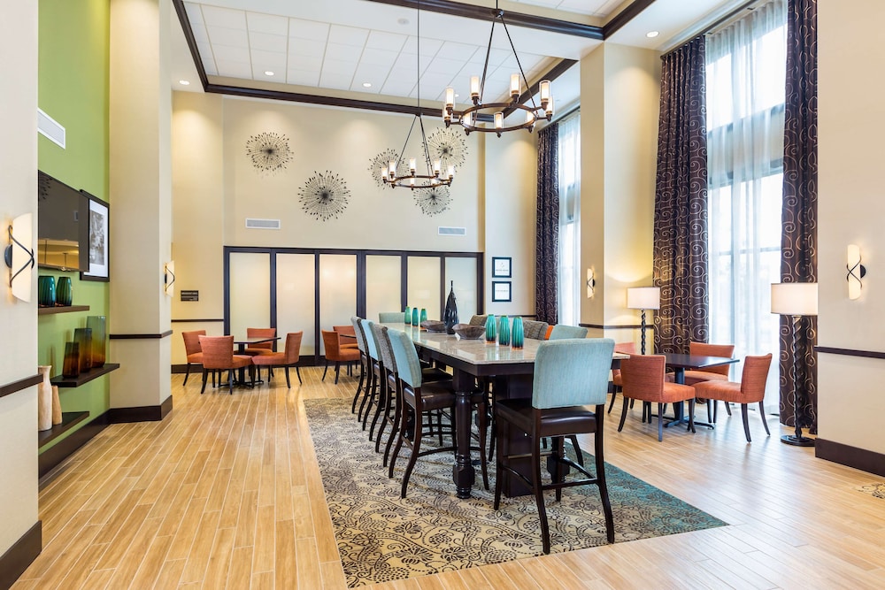 hampton inn and suites philadelphia montgomeryville