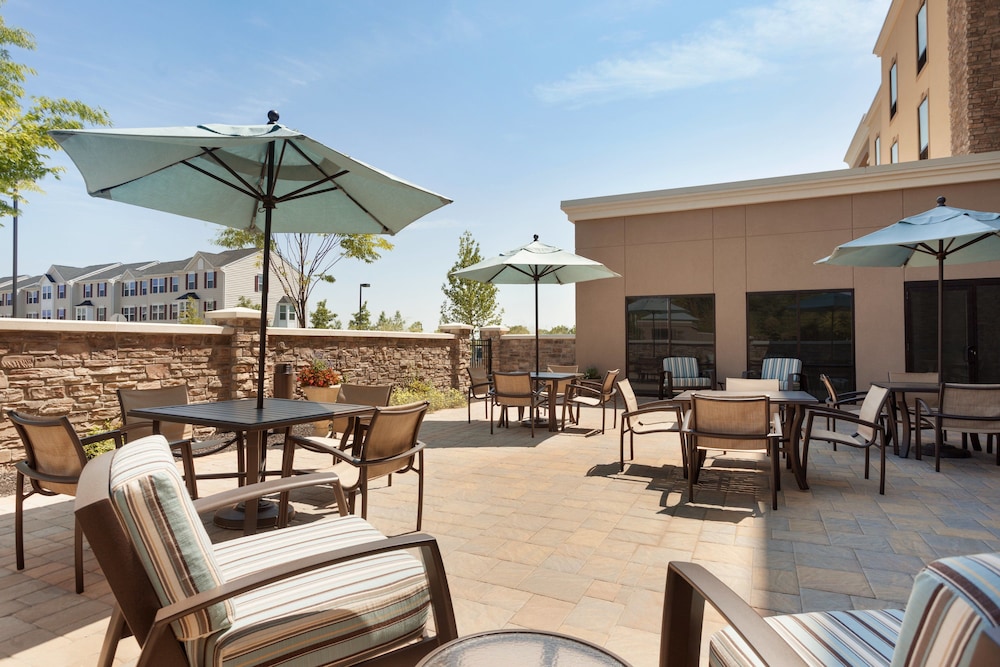 hampton inn and suites philadelphia montgomeryville