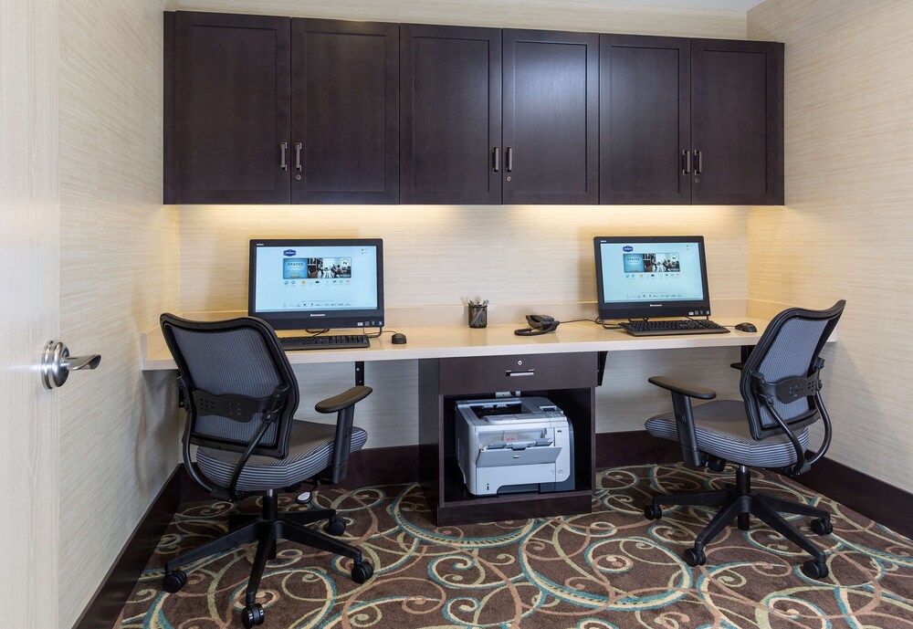 hampton inn and suites philadelphia montgomeryville