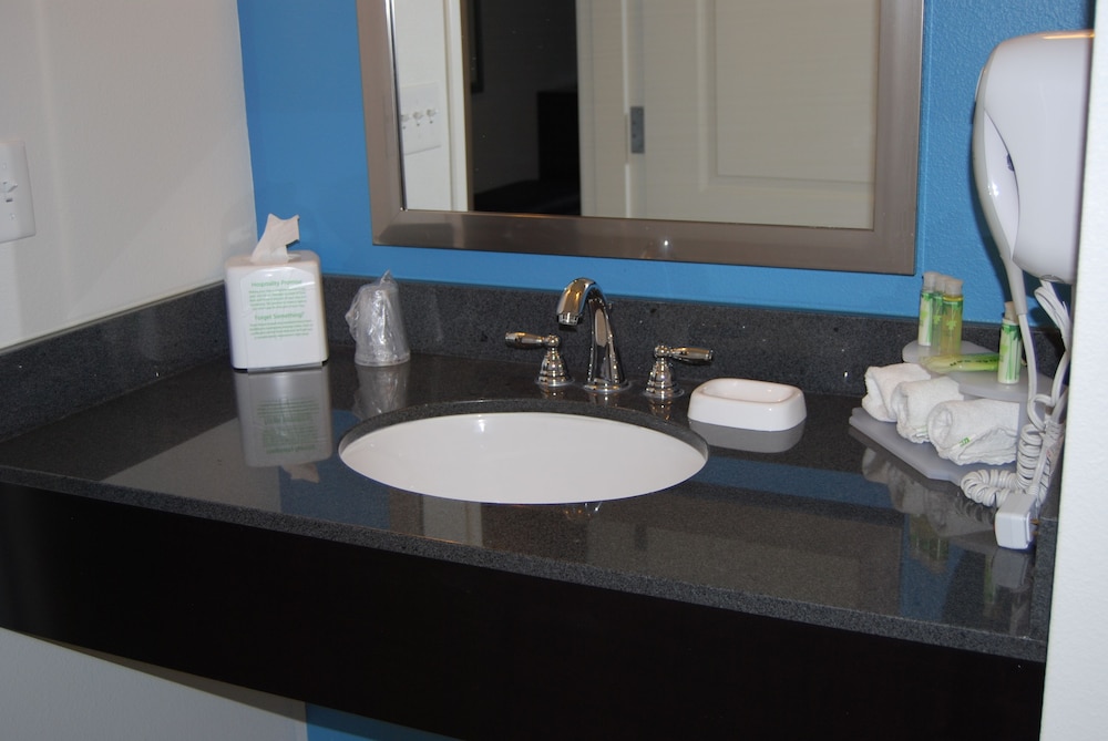 holiday inn express and suites springville south provo area by ihg