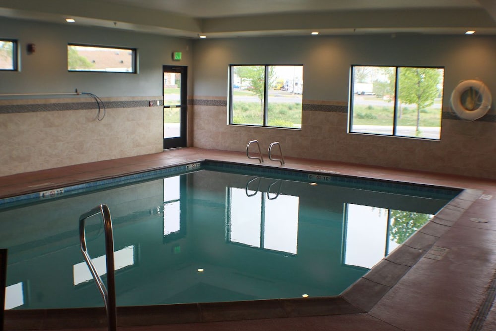holiday inn express and suites springville south provo area by ihg