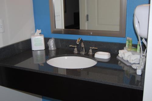 holiday inn express and suites springville south provo area by ihg