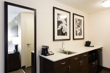 holiday inn express and suites aiken by ihg