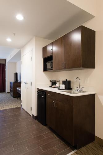 Holiday Inn Express & Suites Aiken By Ihg,Aiken County>>Aiken,3 star