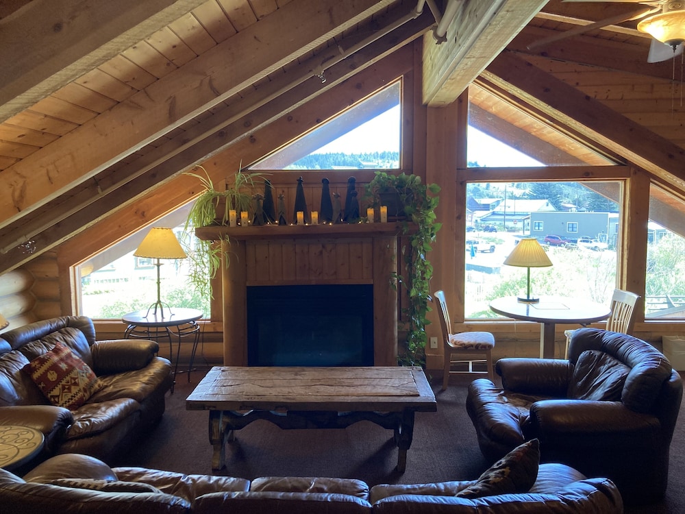 the boulder creek lodge