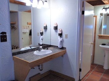 the boulder creek lodge