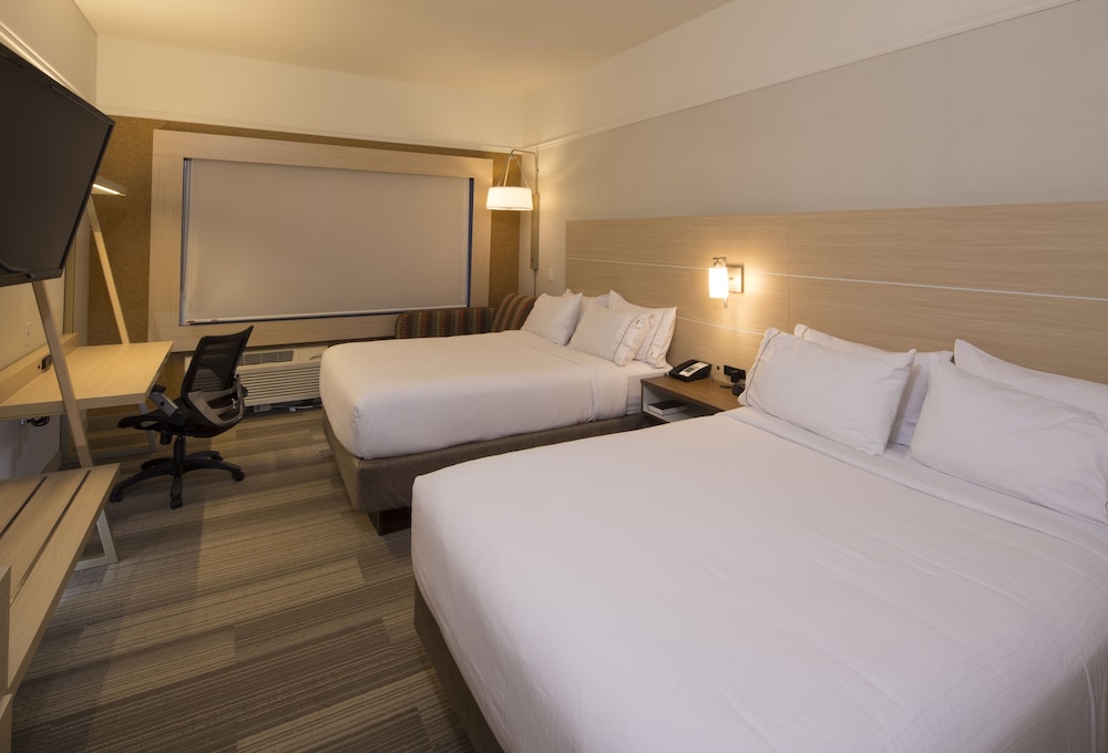holiday inn express and suites rochester hills det