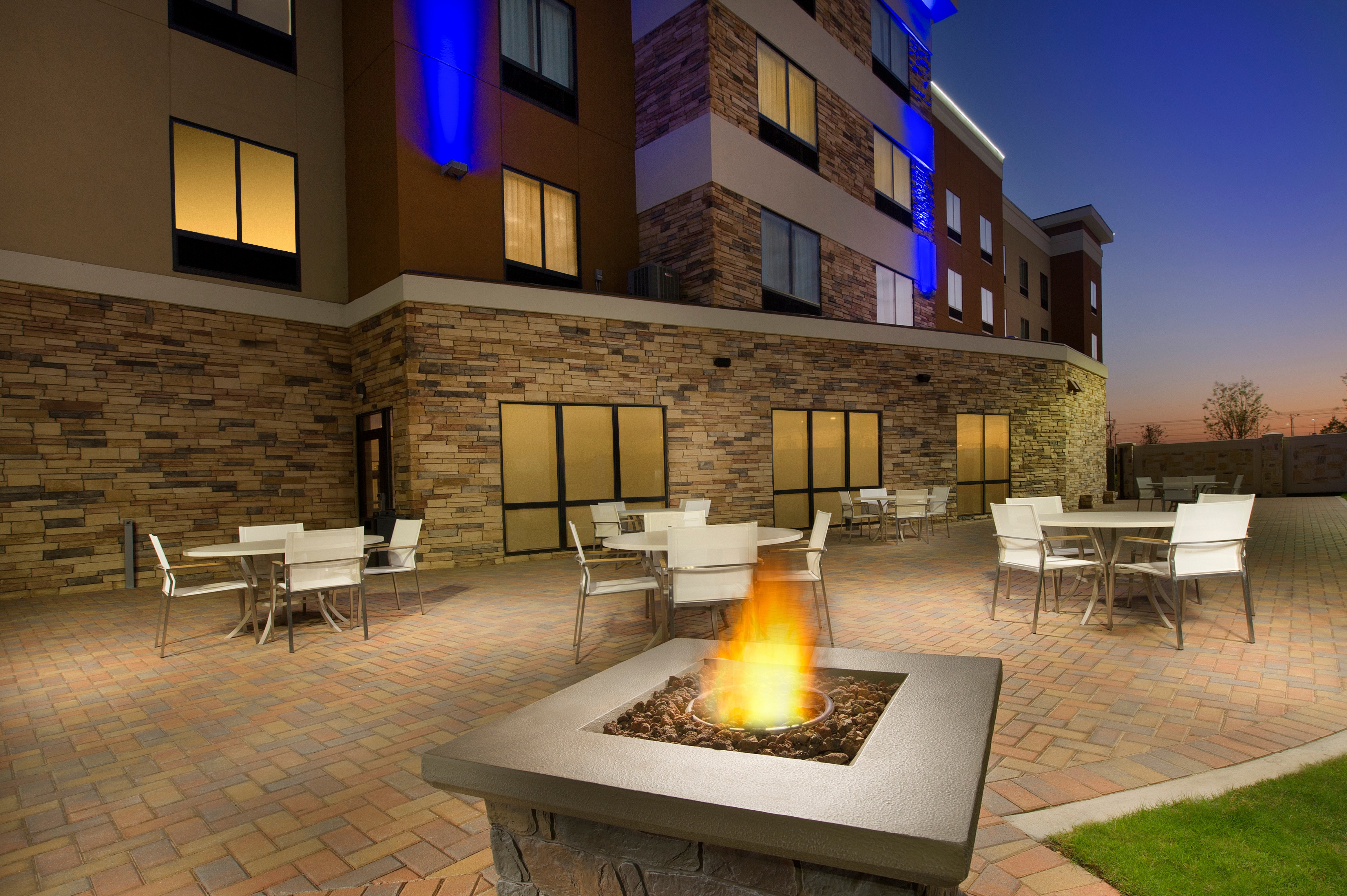 holiday inn express and suites waco south by ihg