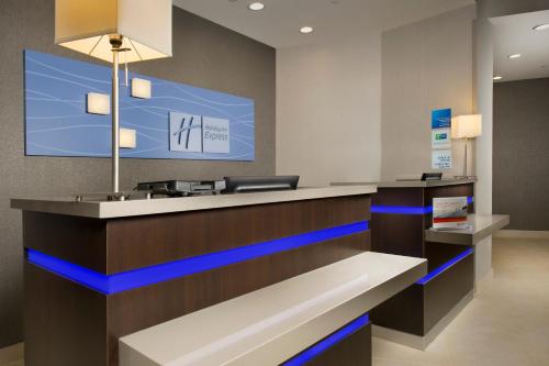 holiday inn express and suites waco south by ihg