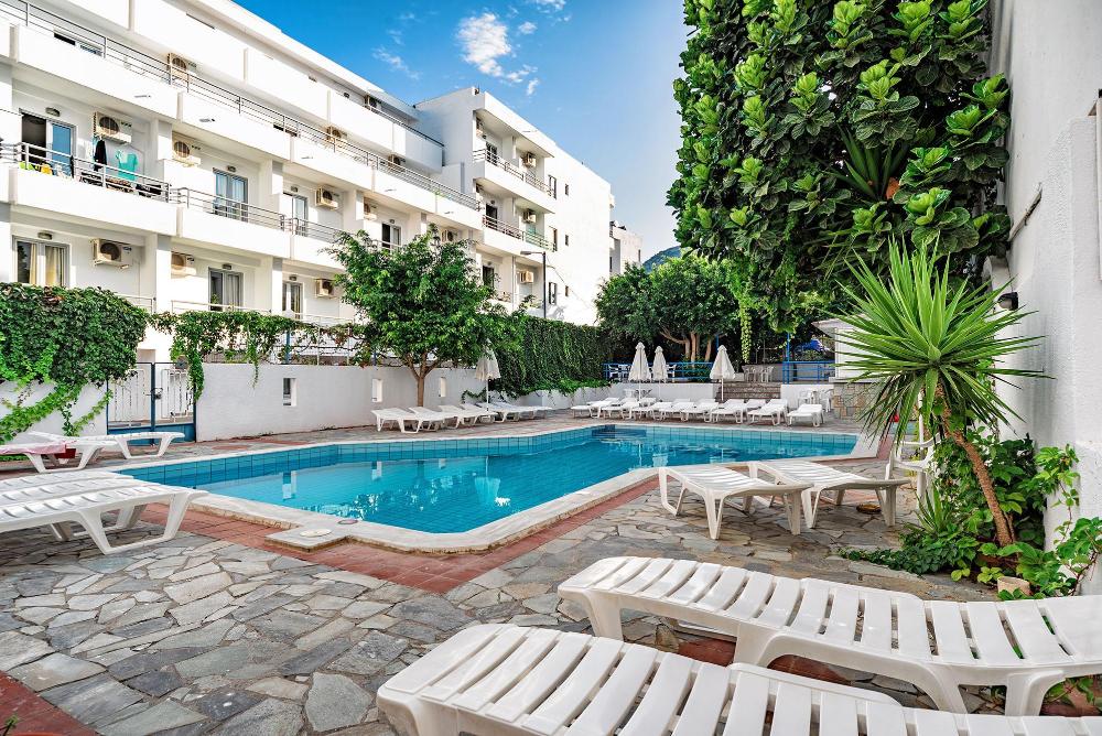 iro hotel adults friendly