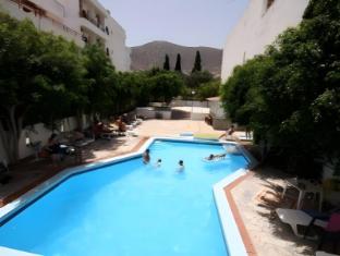 iro hotel adults friendly