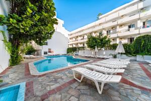 iro hotel adults friendly