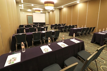 holiday inn hotel and suites hermosillo aeropuerto by ihg