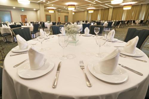 holiday inn hotel and suites hermosillo aeropuerto by ihg