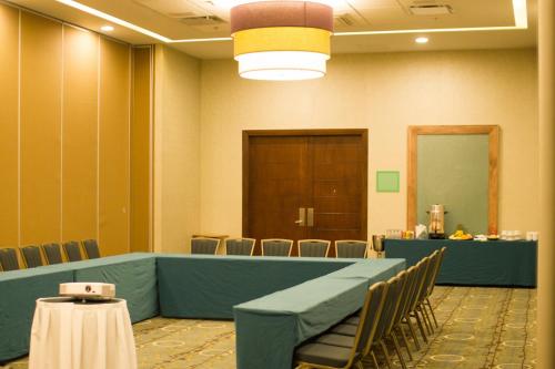 holiday inn hotel and suites hermosillo aeropuerto by ihg